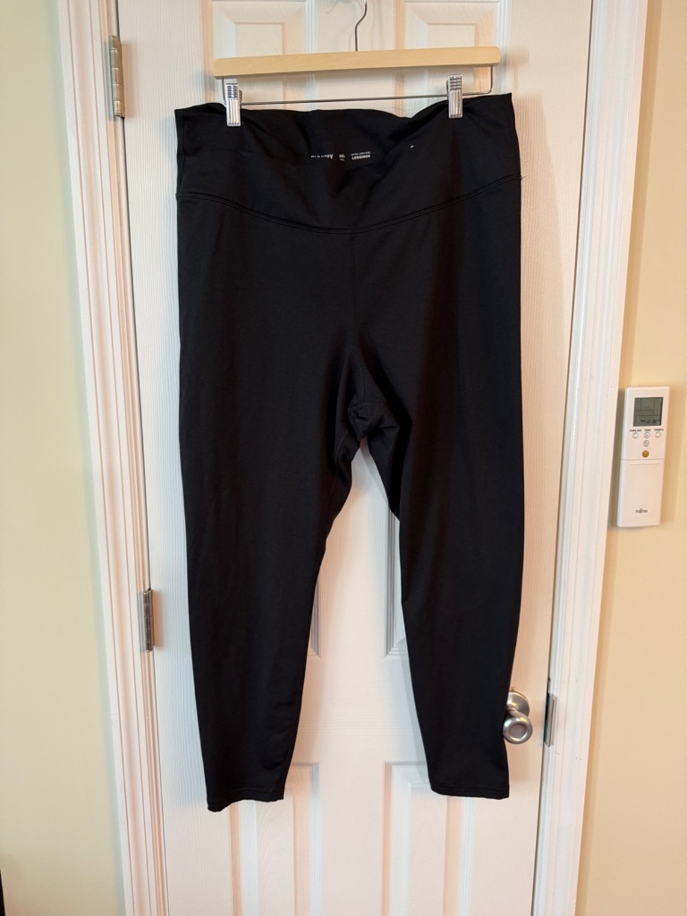 Old Navy Black extra high rise Leggings xxl tall